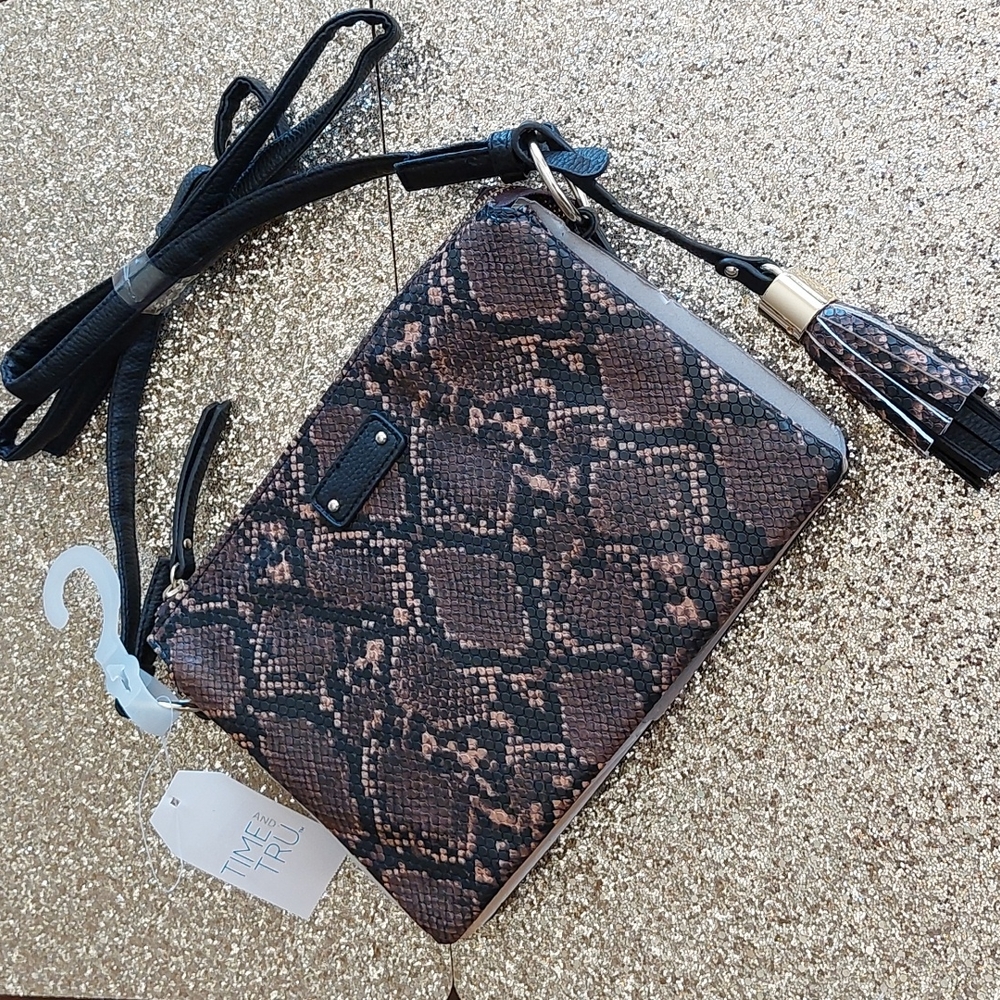 Time and Tru Crossbody Bag